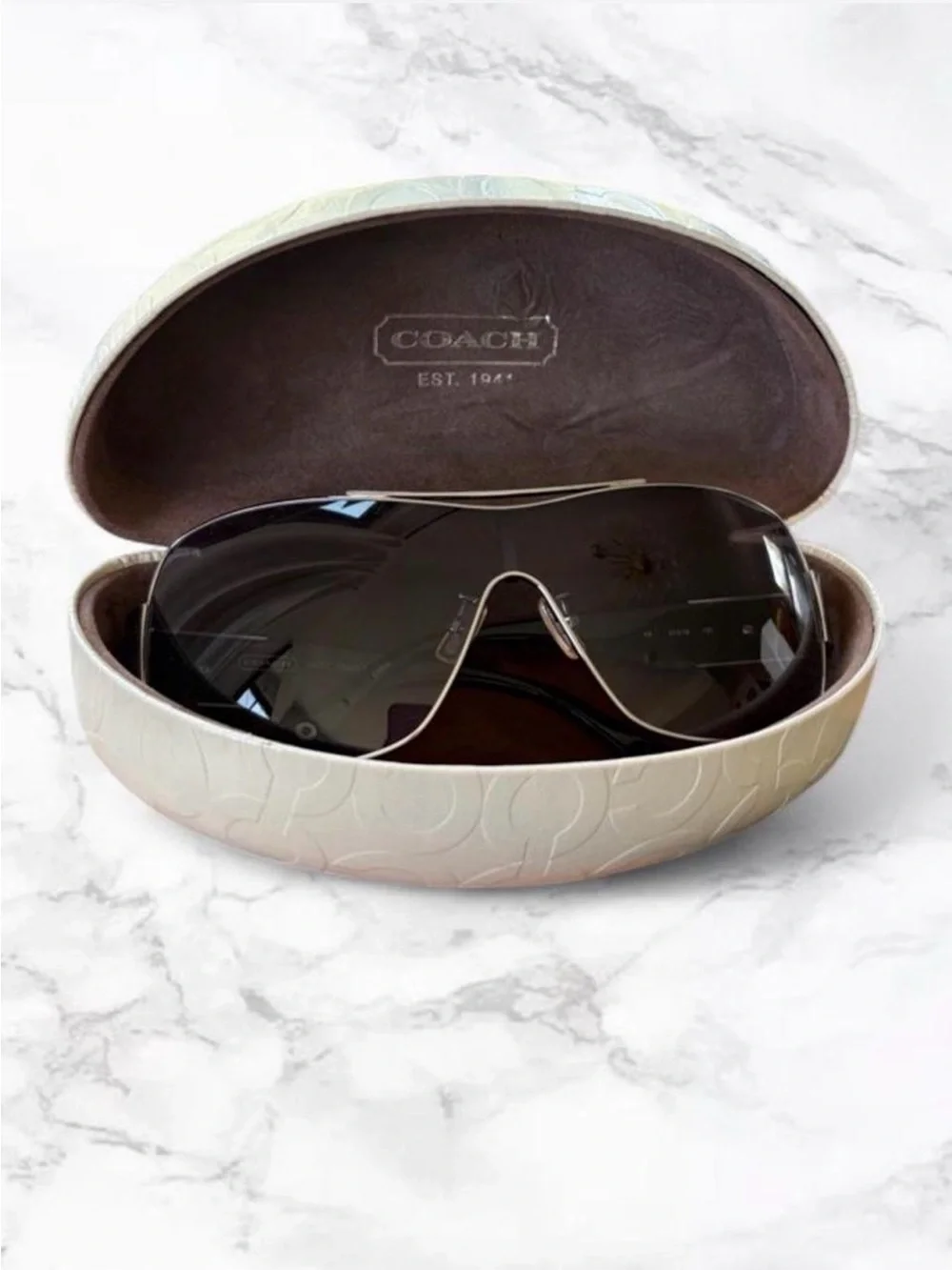 Coach Hazel Sunglasses in Black